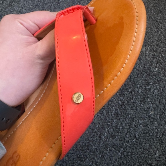 ugg sandals - Picture 2 of 3